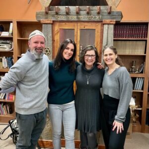 Rabbi Cantor Robbi Sherwin hosts three current JSLI students in Idaho!